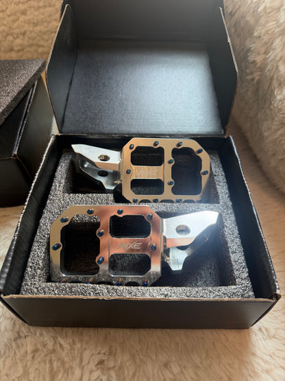 Ultra Bee Pegs (Pre Order 2-3 Weeks)
